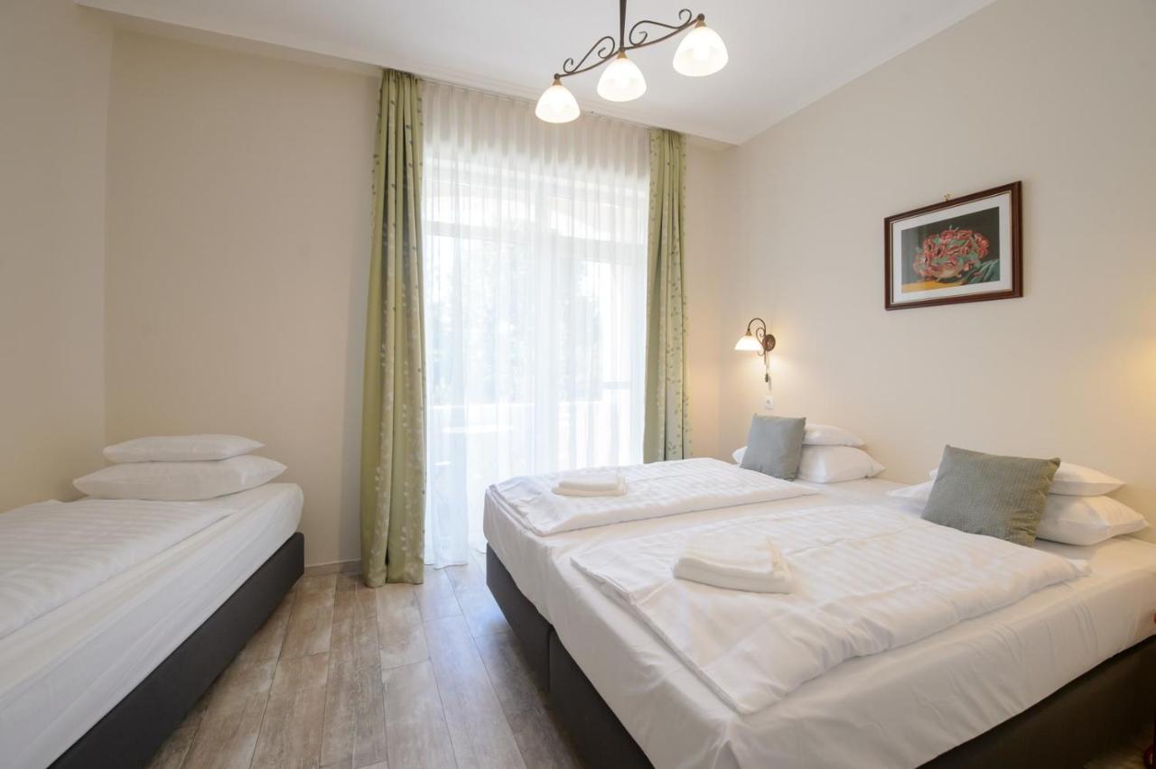 Illaberek Panzio Hotel Eger Buitenkant foto