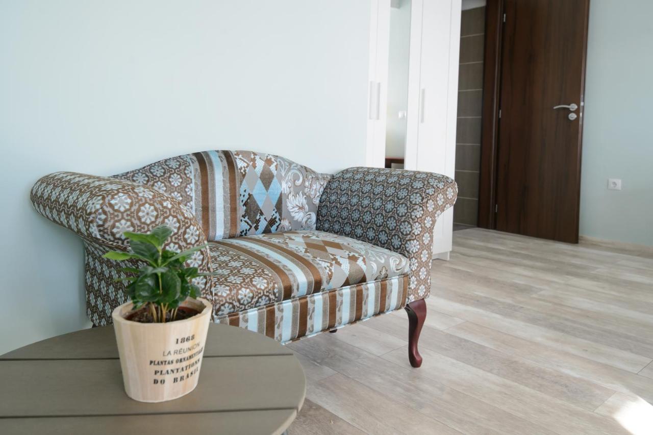 Illaberek Panzio Hotel Eger Buitenkant foto